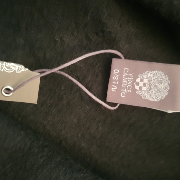 Vince Camuto Black Fur-Trimmed Cape One Size New With Partial Tags - Picture 6 of 6